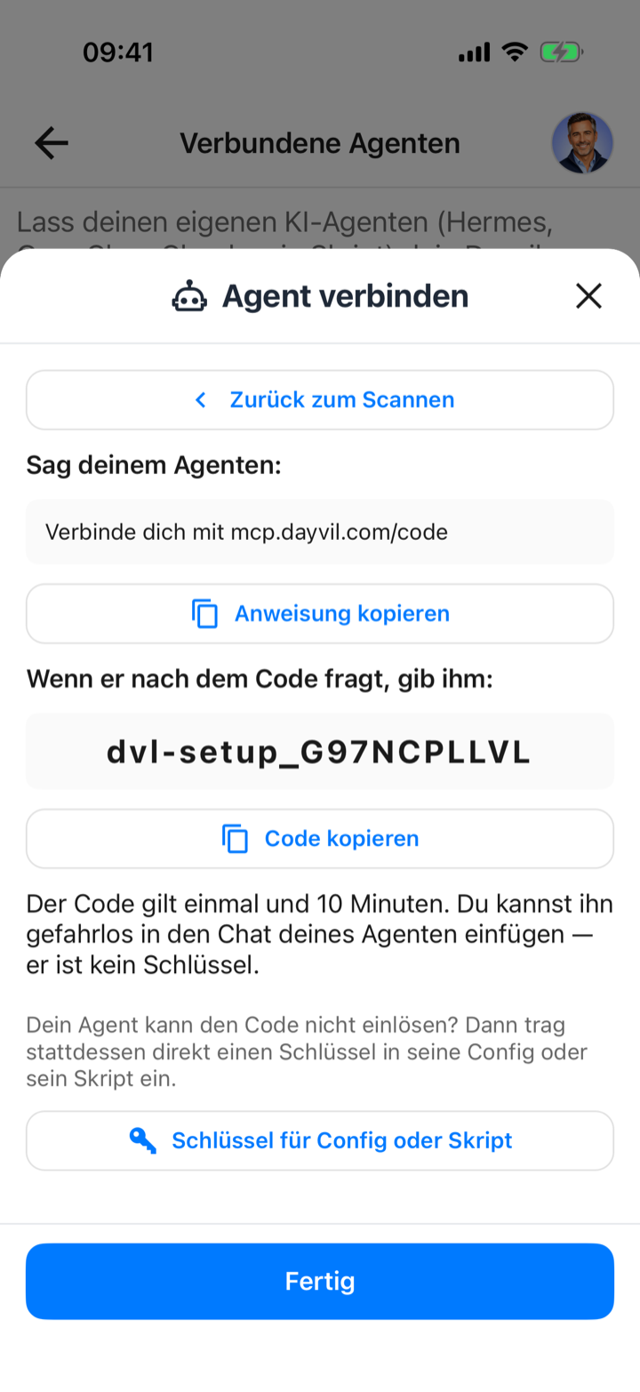 Dasselbe Blatt nach Kannst du ihn nicht scannen?: die Anweisung Verbinde dich mit mcp.dayvil.com/code, ein einmaliger Einrichtungscode, Code kopieren und der Button Schlüssel für Config oder Skript